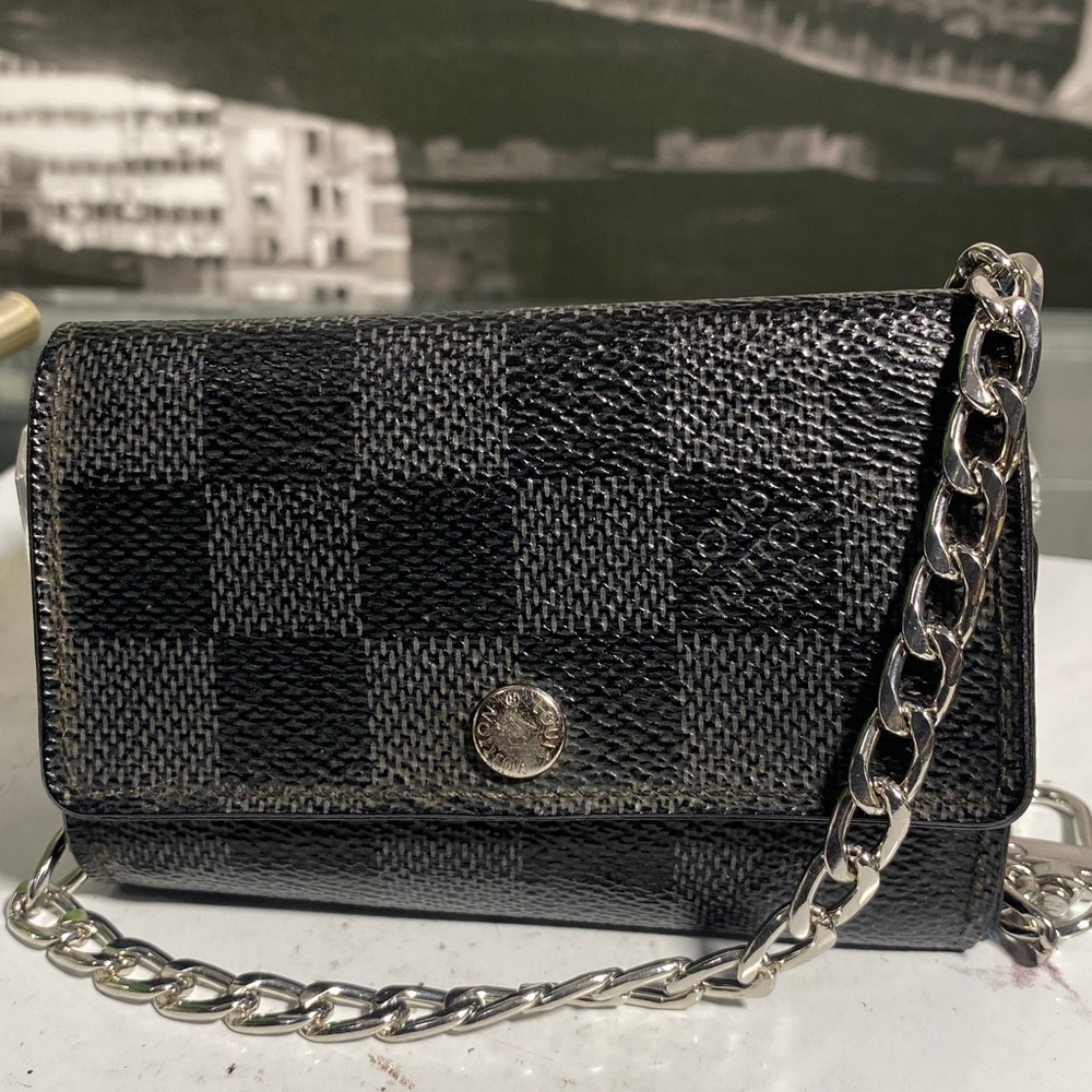 Authentic Louis Vuitton Black Damier Graphite Key Pouch